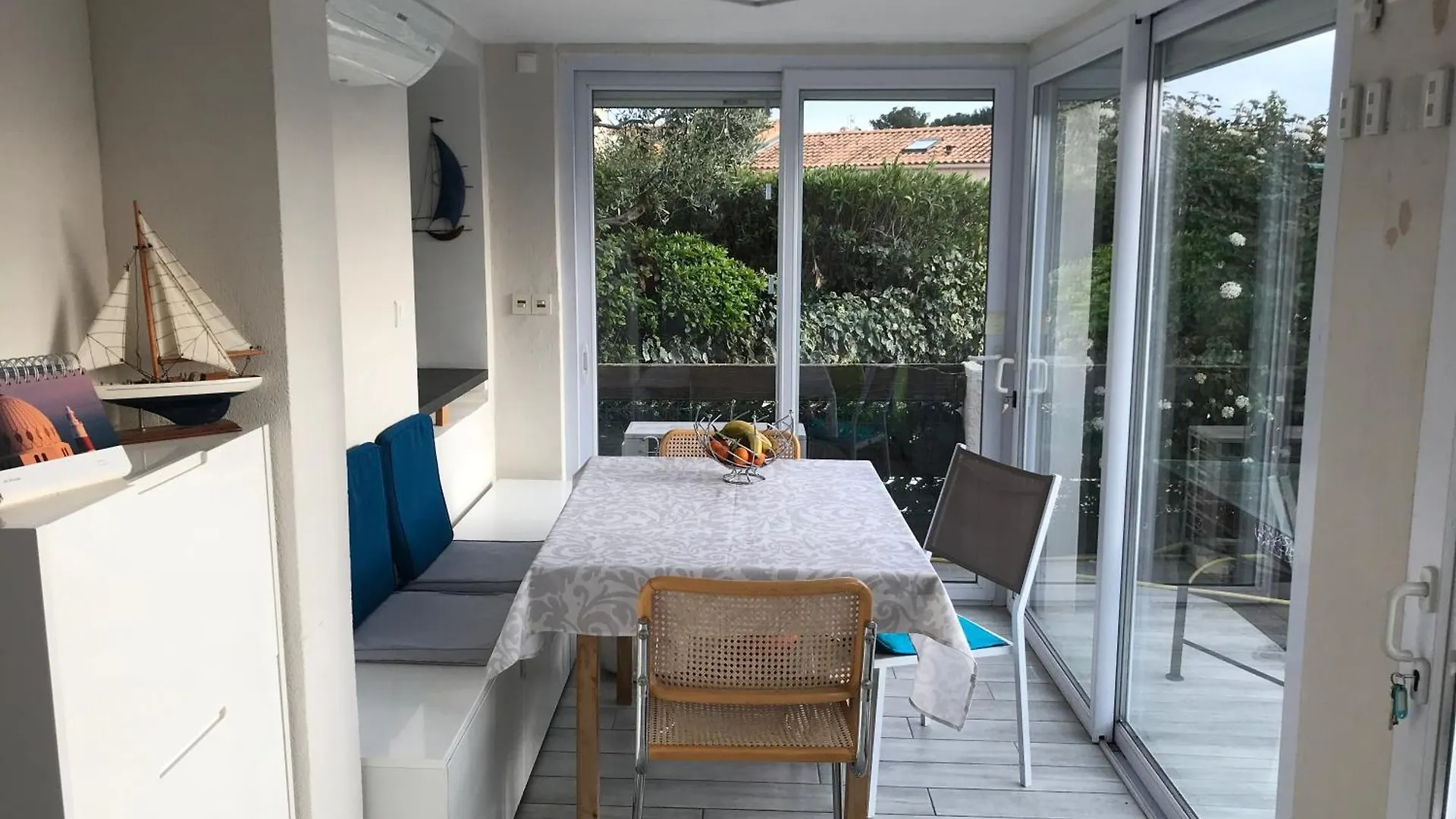 Maison Vue Mer A 800 Metres De La Plage Sanary-sur-Mer 0*,  France